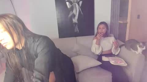 Peyton   online show from 11-20-25, 02:12