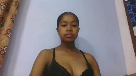 phania185885 online show from 03-08-26, 05:22