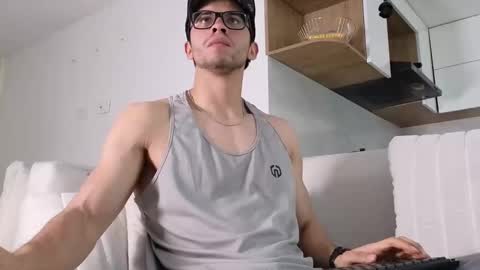 phantom_bigger1 online show from 10-13-25, 03:34