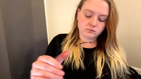 PhatAssBlond online show from 01-21-25, 05:20