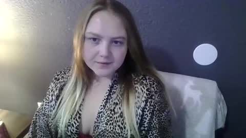 PhatAssBlond online show from 03-07-25, 04:00