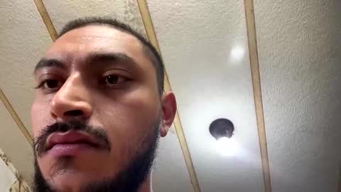 Snapshot of phdaddy21 chatting on 10-19-25, 02:40 PHDaddy21 online show from 10-19-25, 02:40