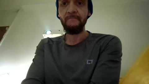 Snapshot of phil210283 chatting on 02-05-25, 04:58 phil210283 online show from 02-05-25, 04:58