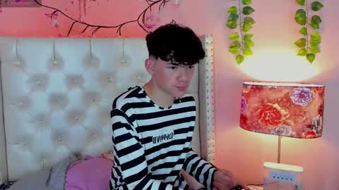 PHILLIP online show from 03-21-26, 06:51