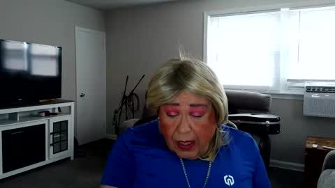 Snapshot of phillyguy195601 chatting on 04-18-26, 07:58 Geri online show from 04-18-26, 07:58