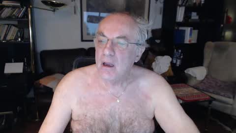 Snapshot of philoumis2 chatting on 12-04-24, 11:57 Philippe online show from 12-04-24, 11:57