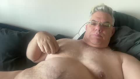 Snapshot of phlpjd chatting on 11-14-25, 02:05 phlpjd online show from 11-14-25, 02:05