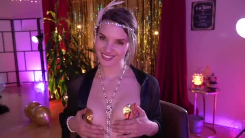 PHOENIX TAYLOR online show from 01-01-25, 05:11