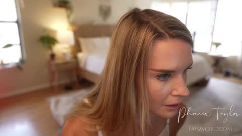PHOENIX TAYLOR online show from 09-25-25, 12:25