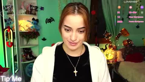 Selena online show from 10-26-25, 03:29