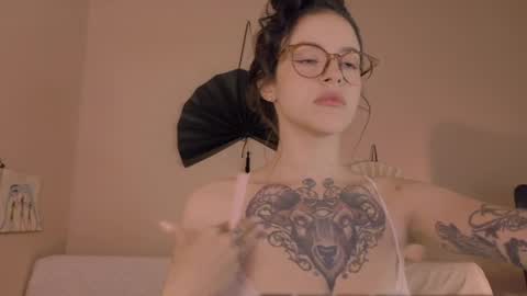 phoenixx_x online show from 04-21-26, 02:51