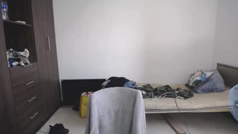 izzy online show from 04-04-26, 04:15