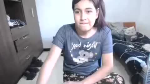 Snapshot of pia_alonzo30 chatting on 07-06-26, 10:56 izzy online show from 07-06-26, 10:56