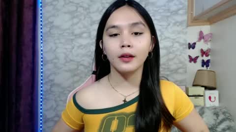 Snapshot of pia_intownx chatting on 07-05-26, 10:28 Ms Pia online show from 07-05-26, 10:28