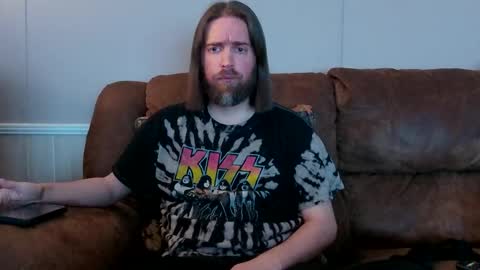 Snapshot of pianoman423 chatting on 12-09-24, 11:58 Jay online show from 12-09-24, 11:58