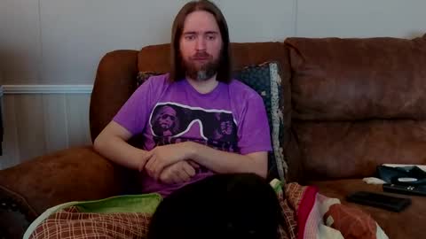 Snapshot of pianoman423 chatting on 12-13-24, 08:26 Jay online show from 12-13-24, 08:26