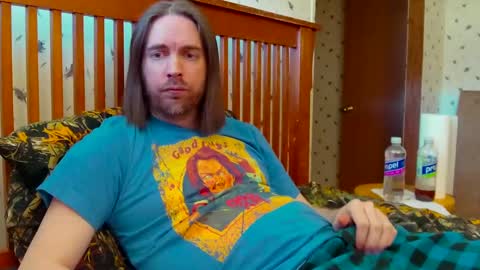 Snapshot of pianoman423 chatting on 12-22-24, 05:21 Jay online show from 12-22-24, 05:21