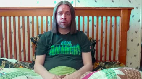 Snapshot of pianoman423 chatting on 12-26-24, 03:20 Jay online show from 12-26-24, 03:20