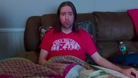 Snapshot of pianoman423 chatting on 02-09-25, 09:39 Jay online show from 02-09-25, 09:39