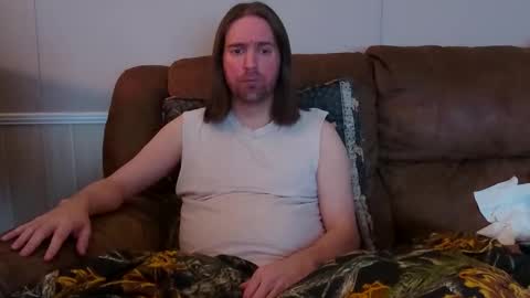 Snapshot of pianoman423 chatting on 02-13-25, 04:22 Jay online show from 02-13-25, 04:22