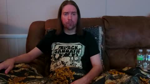 Snapshot of pianoman423 chatting on 02-14-25, 03:00 Jay online show from 02-14-25, 03:00