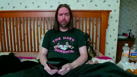 Snapshot of pianoman423 chatting on 09-27-25, 01:43 Jay online show from 09-27-25, 01:43