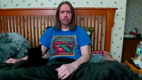 Snapshot of pianoman423 chatting on 10-07-25, 09:39 Jay online show from 10-07-25, 09:39