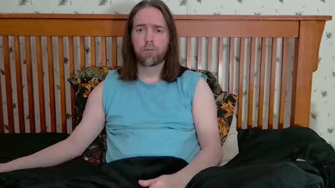 Snapshot of pianoman423 chatting on 11-05-25, 08:25 Jay online show from 11-05-25, 08:25