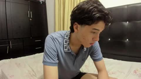 picaszomilos350 online show from 01-14-26, 05:57