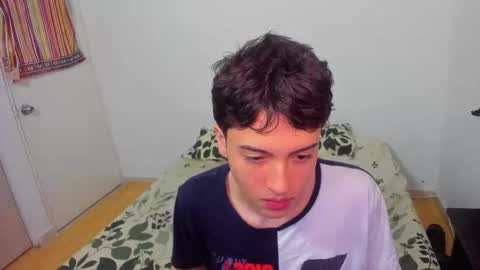 picaszomilos350 online show from 03-21-26, 01:05