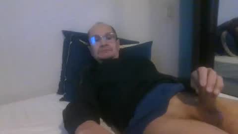 pichoun71 online show from 12-21-24, 10:06