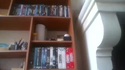 pichoun71 online show from 12-31-24, 11:09