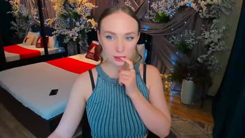 Emelie online show from 01-09-25, 06:26