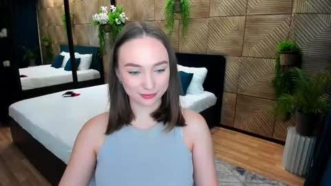 Emelie online show from 10-05-25, 10:13