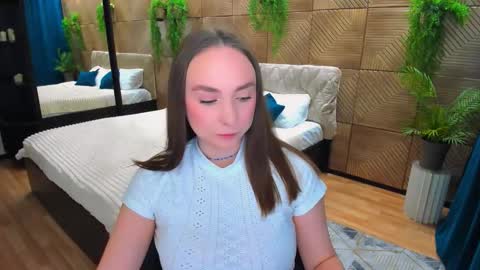 Emelie online show from 02-12-26, 10:10