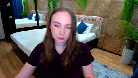 Snapshot of pieceofinspiration chatting on 05-14-26, 04:19 Emelie online show from 05-14-26, 04:19