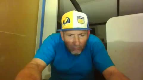 pierce702420 online show from 04-18-26, 08:07