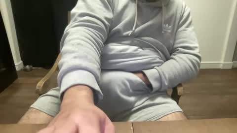 pierced_leather online show from 01-08-25, 10:58