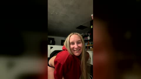 Snapshot of piercedsahm chatting on 06-01-26, 05:53 piercedsahm online show from 06-01-26, 05:53