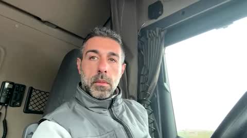 pierotu online show from 04-01-26, 01:01