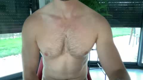 Snapshot of pierre81000 chatting on 10-23-25, 04:28 pierre81000 online show from 10-23-25, 04:28