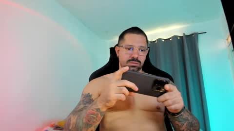 Pierre online show from 04-12-26, 03:06