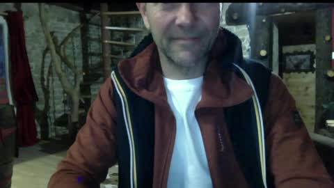 pierrohhh online show from 04-18-26, 07:29