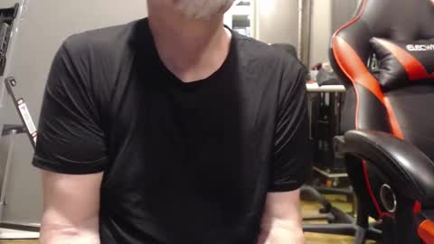 Snapshot of pig_fun chatting on 11-12-25, 02:23 pig_fun online show from 11-12-25, 02:23