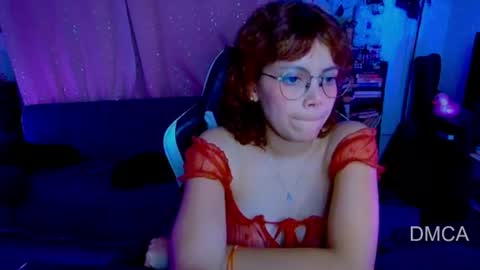 Snapshot of piixiie_d_oll chatting on 06-14-26, 03:52 Andrea G online show from 06-14-26, 03:52