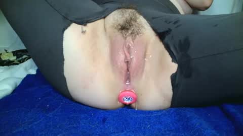 Snapshot of pilesoffun chatting on 07-24-26, 07:56 Kayla online show from 07-24-26, 07:56