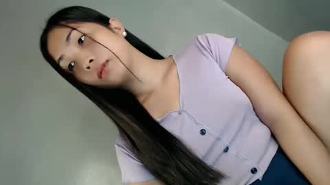 Snapshot of pillow_whispers chatting on 04-22-26, 01:34 jane online show from 04-22-26, 01:34
