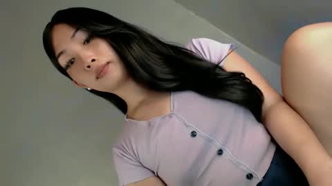 Snapshot of pillow_whispers chatting on 05-23-26, 12:53 jane online show from 05-23-26, 12:53