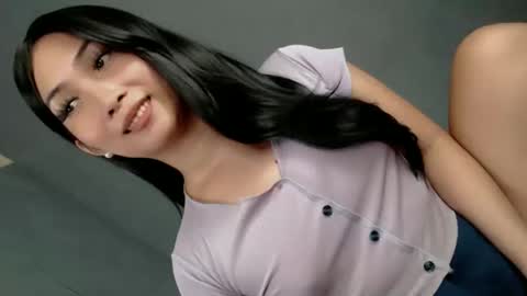 Snapshot of pillow_whispers chatting on 05-25-26, 01:06 jane online show from 05-25-26, 01:06