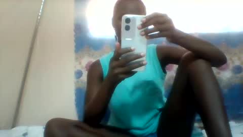 pinah1997 online show from 02-05-25, 10:19